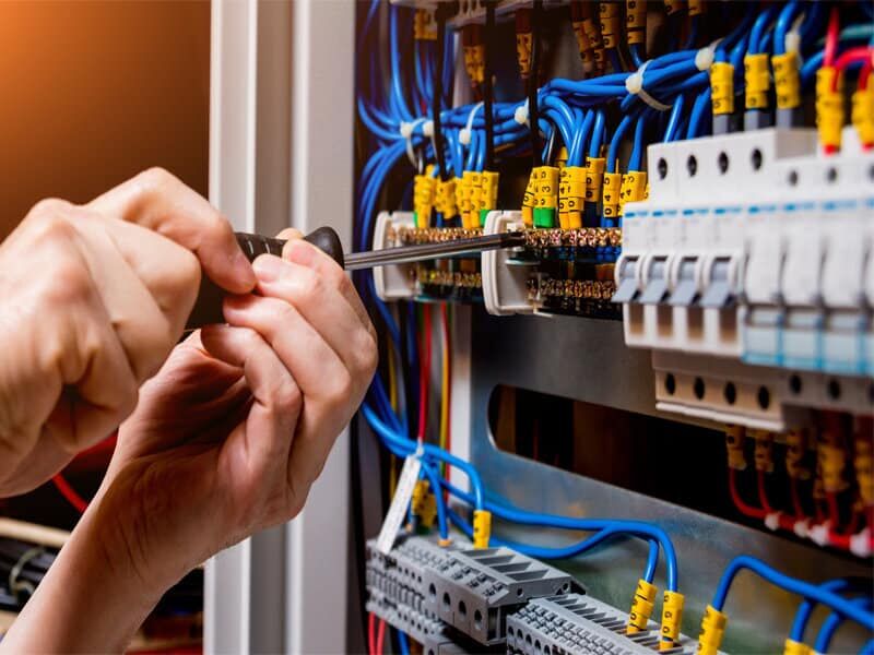 Ev Elektrik Arızaları ve Çözümleri: Kapsamlı Teşhis Rehberi