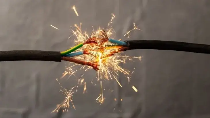 Elektrik Çarpması: İlk Yardım ve Önleme Rehberi